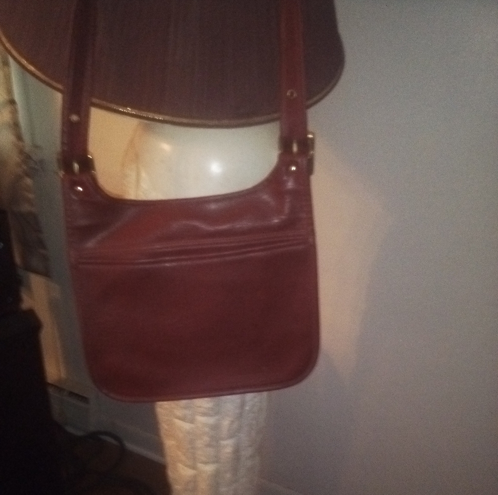 Purse - Picture 2 of 3